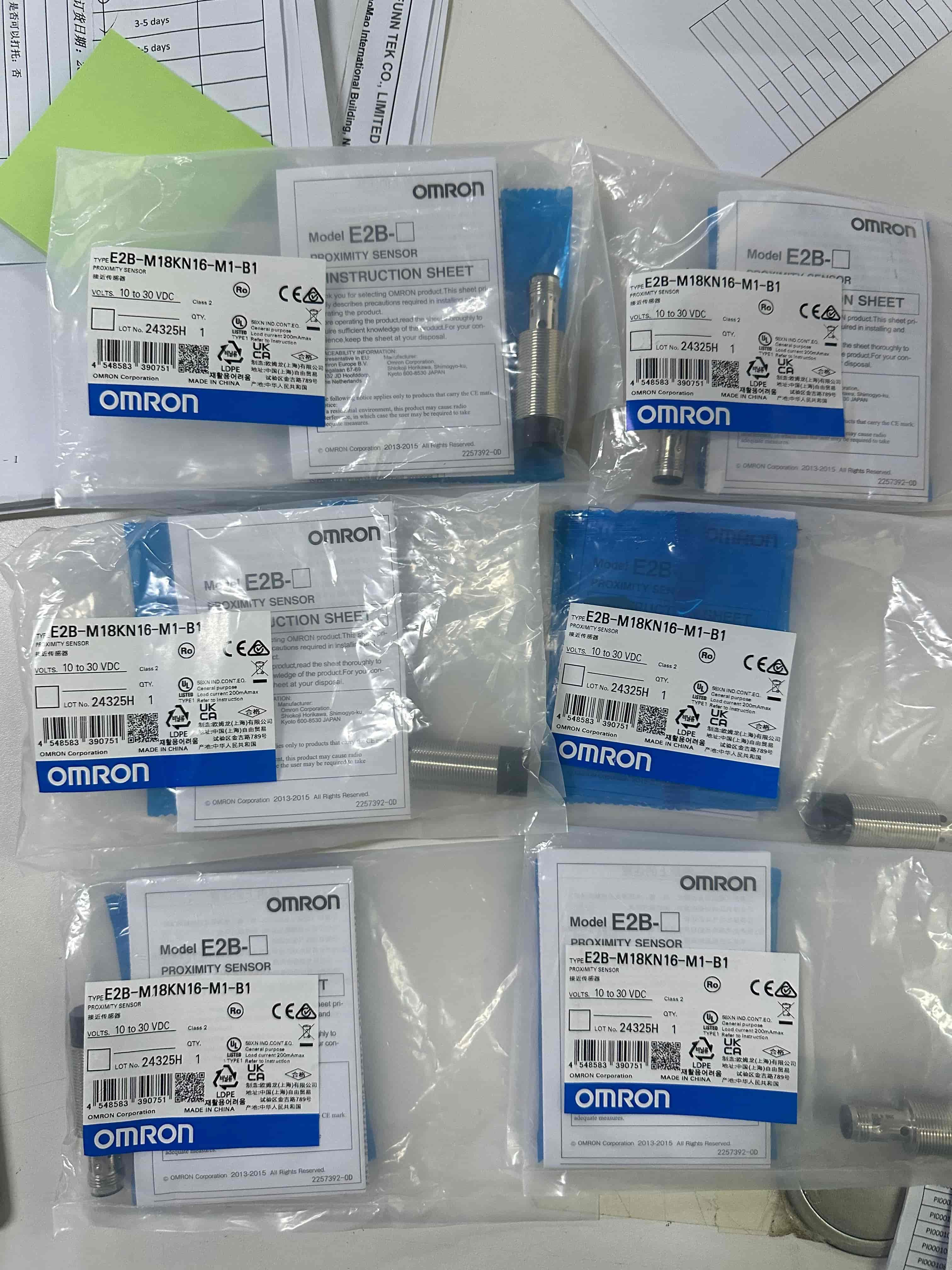 27 E2B-M18KN16-M1-B1 Omron (1)